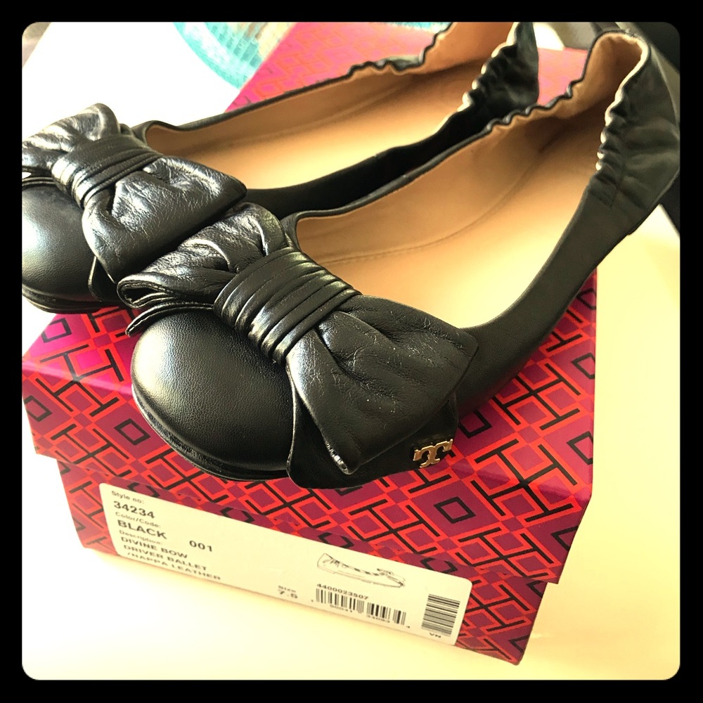 Tory Burch Black Divine Bow Driver Baller Size 7.5